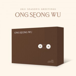 옹성우 (ONG SEONG WU) - 2021 SEASON’S GREETINGS (2021 시즌그리팅)