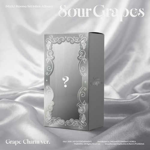 니쥬 (NiziU) - 미니 1집 Sour Grapes (Grape Charm ver.)